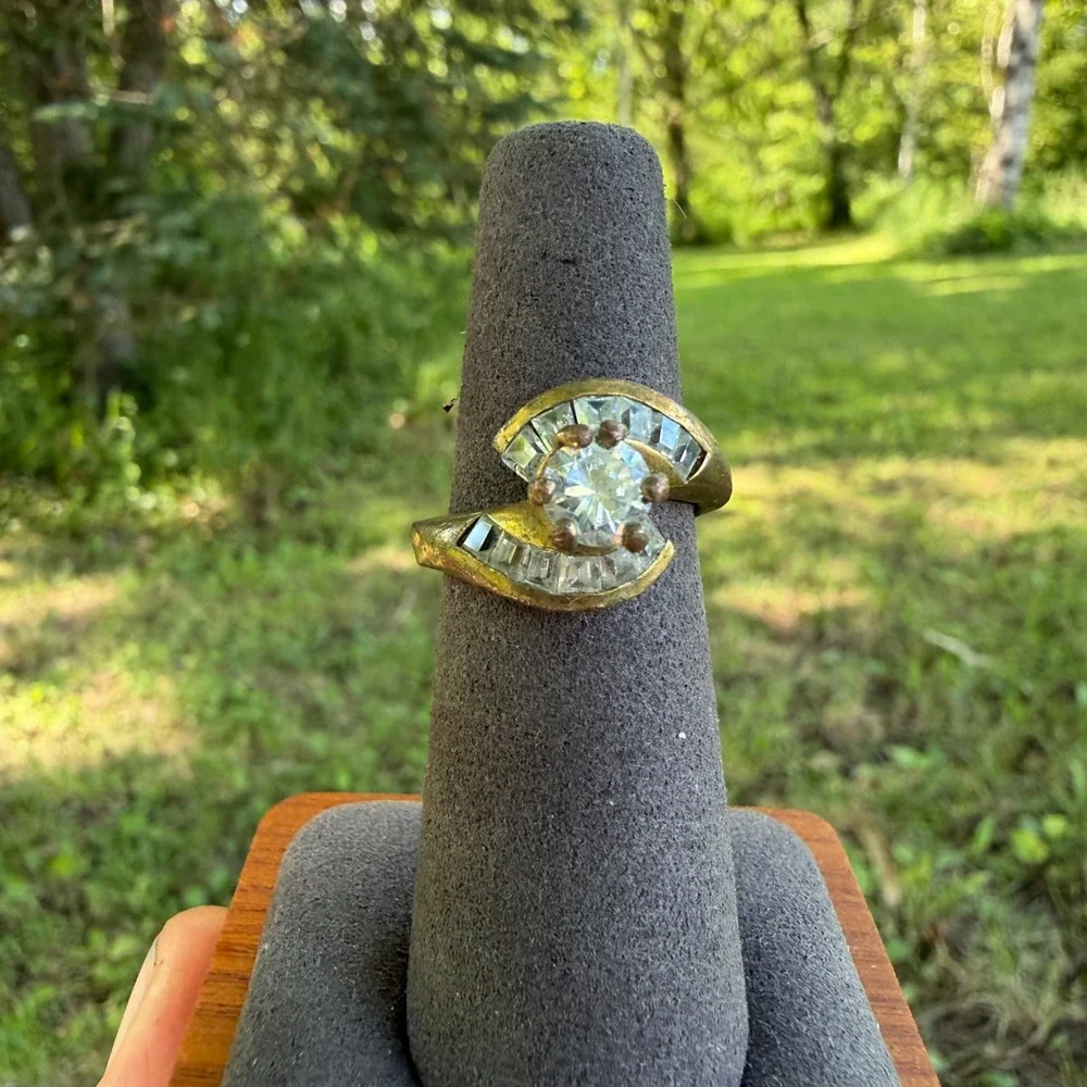 Vintage Bypass Statement Ring Women Size 6.5 Gold Tone Clear Baguette Accents